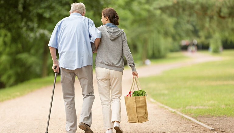 Arriva il patentino per colf, badanti e baby sitter